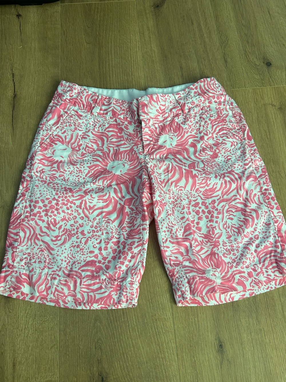 Lilly Pulitzer Pink & White Floral Print Bermuda Shorts
